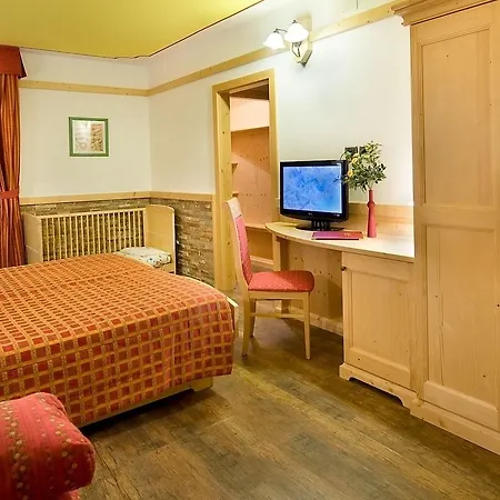 Adamello Hotel Tonalepass