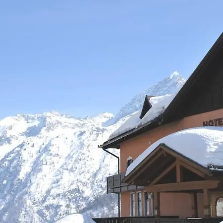 Hotel Adamello Tonalepass