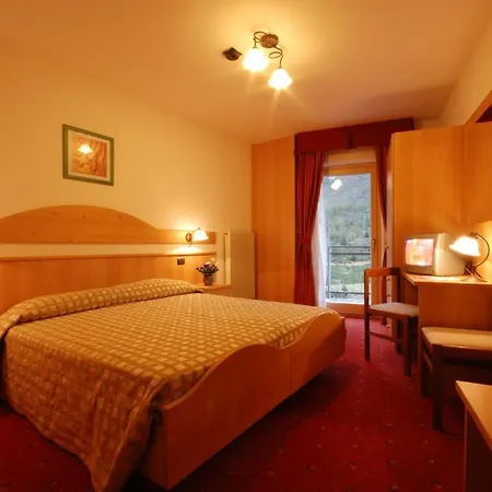 Adamello Hotel Tonalepass